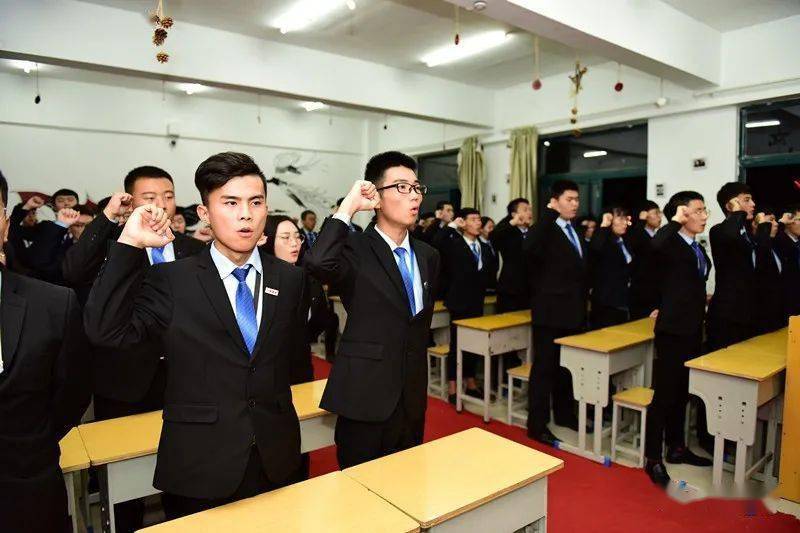 八維教育培訓學校高質(zhì)量就業(yè)