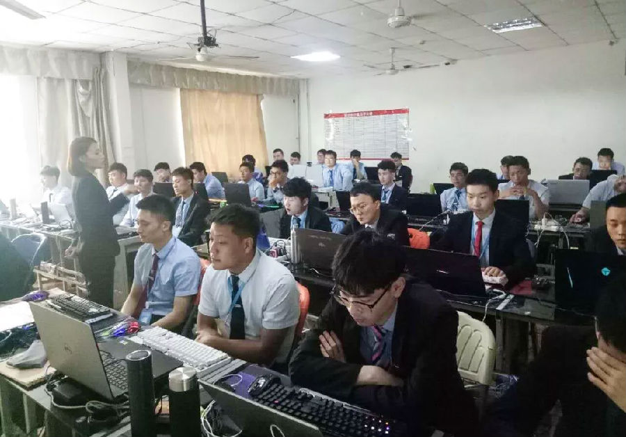 八維教育培訓學校人工智能專業(yè)核心技術學習