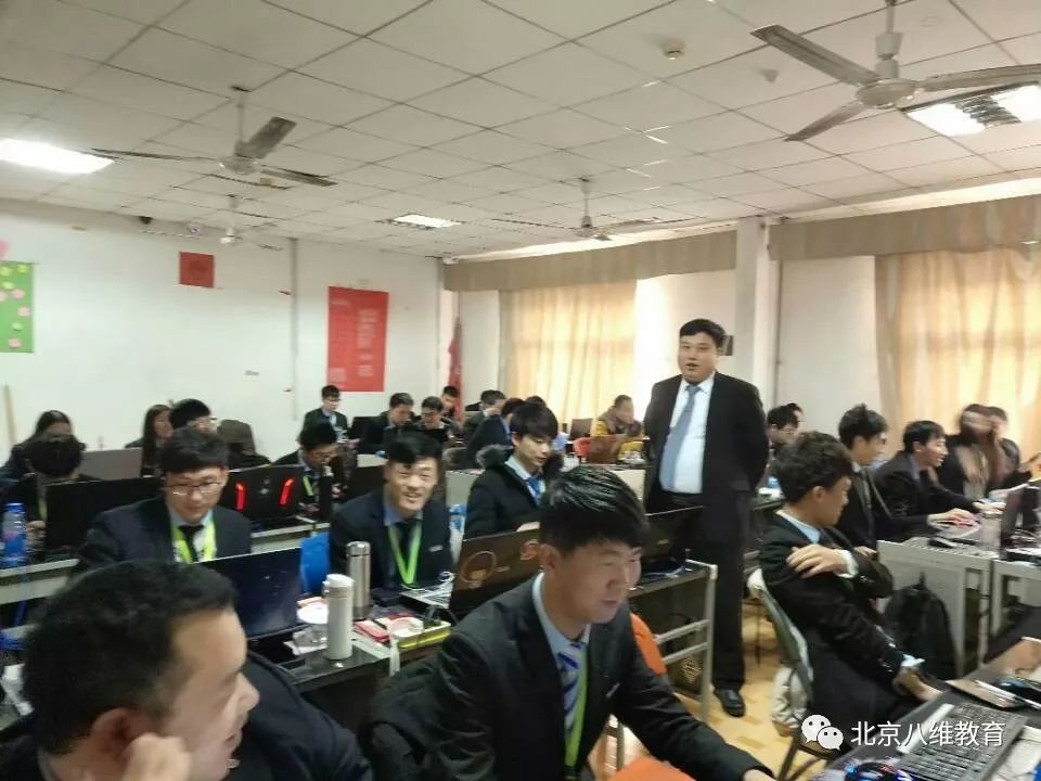 從創(chuàng)新實踐中來看八維教育怎么樣