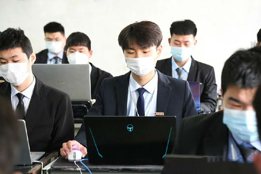八維教育打造人工智能領(lǐng)域的人才基地開啟學(xué)生智慧學(xué)習(xí)的時(shí)代