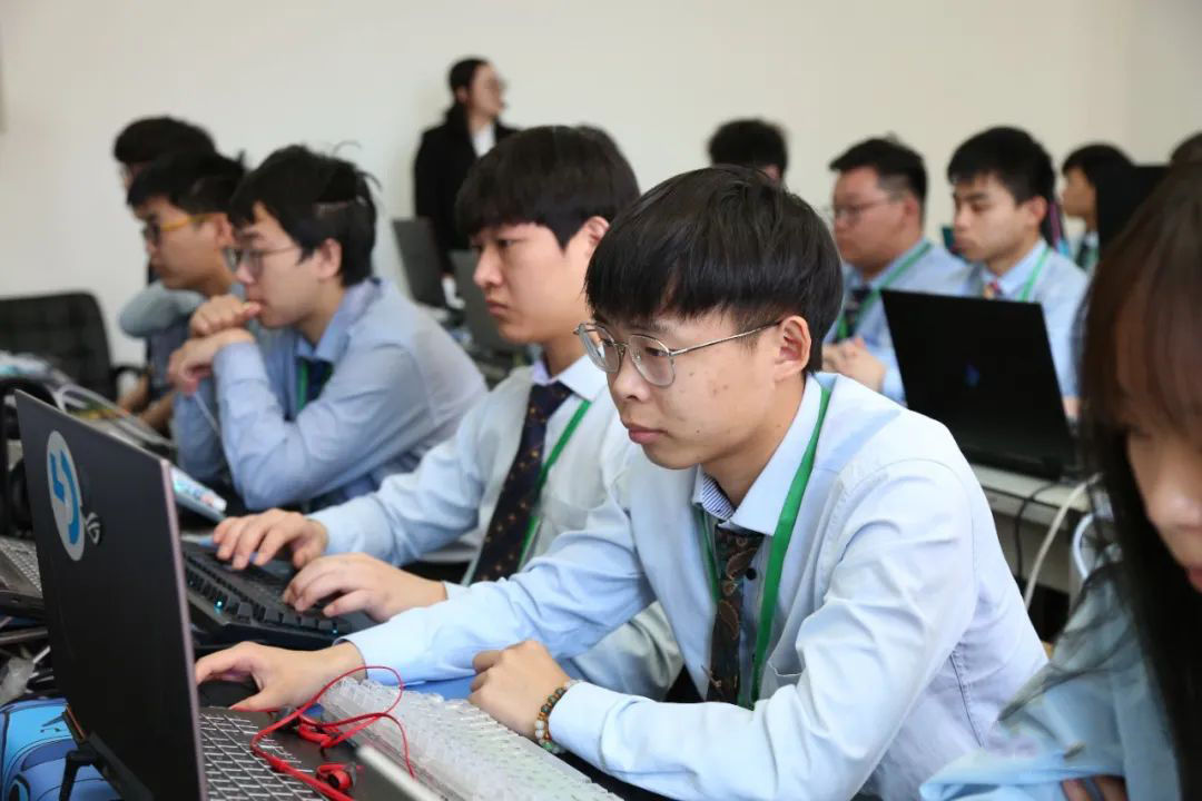八維教育帶你領略前沿科技開創(chuàng)學子物聯(lián)網職業(yè)新篇章