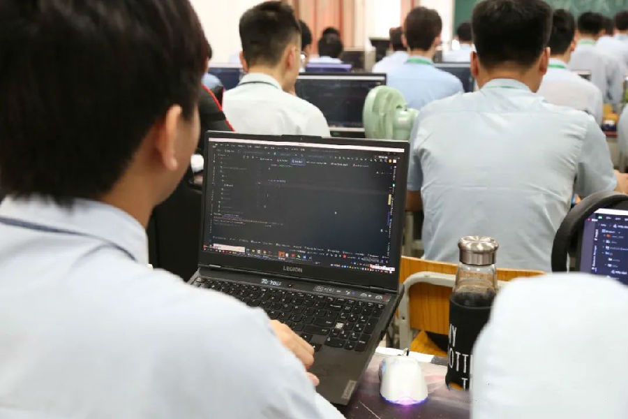 八維教育為學(xué)生打造最佳學(xué)習(xí)環(huán)境實現(xiàn)學(xué)生全方位發(fā)展