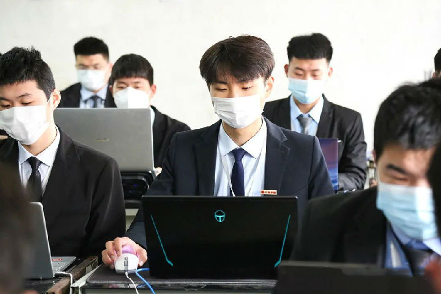 八維教育助力學生掌握物聯(lián)網(wǎng)技術(shù)與應(yīng)用打造物聯(lián)網(wǎng)科技新生力量