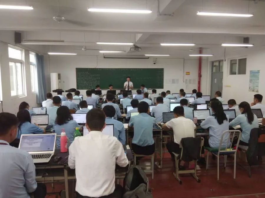 八維學院提高學生網絡安全素養應對行業網絡安全機遇挑戰