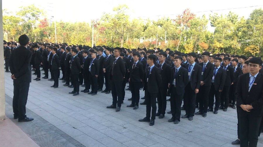 八維教育啟迪夢(mèng)想塑造未來(lái)精英的搖籃
