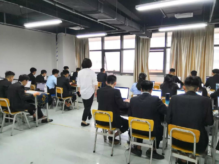 八維教育啟迪夢(mèng)想塑造未來(lái)精英的搖籃