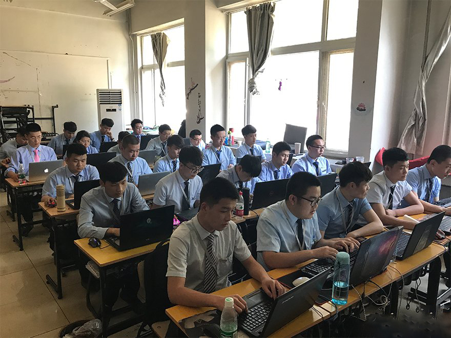 八維教育職業(yè)學校領跑IT職業(yè)教育打造全棧開發(fā)精英