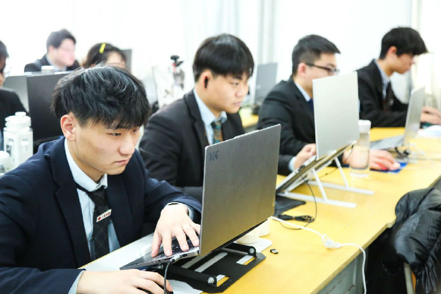 八維教育點燃職業教育新火花打造精英人才的夢幻搖籃