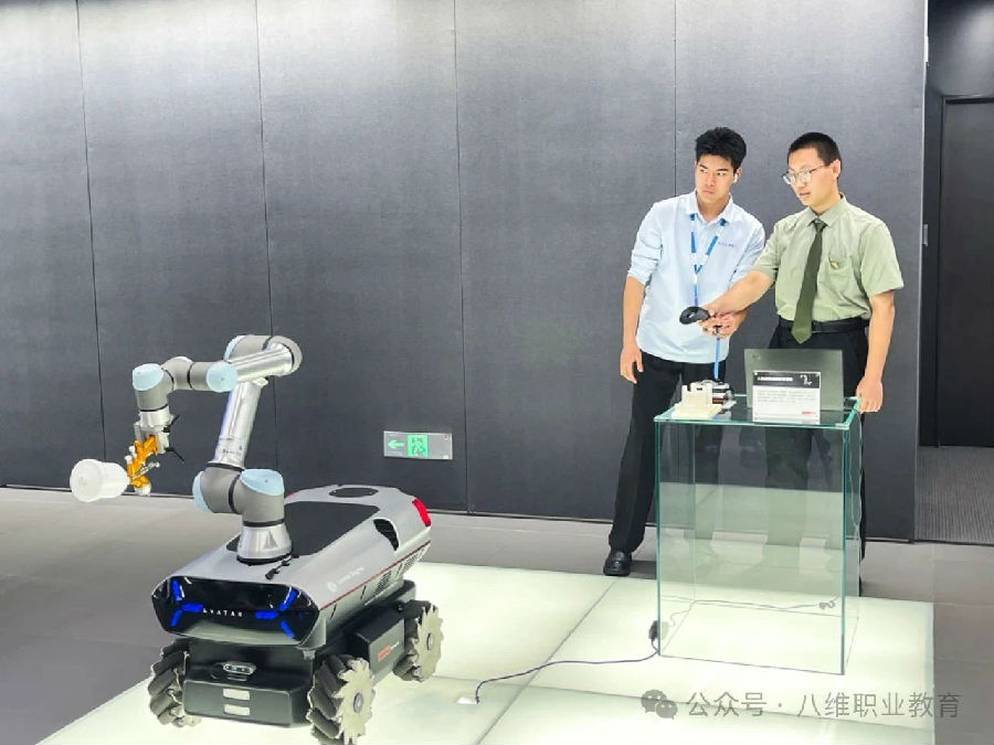 八維教育學子世界五百強企業(yè)研學紀實