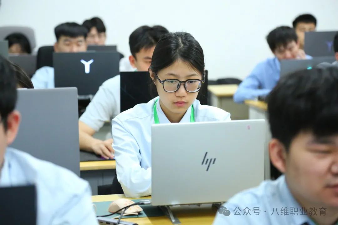 八維職業(yè)學(xué)校文科生夢想啟航的璀璨舞臺鑄就非凡人生