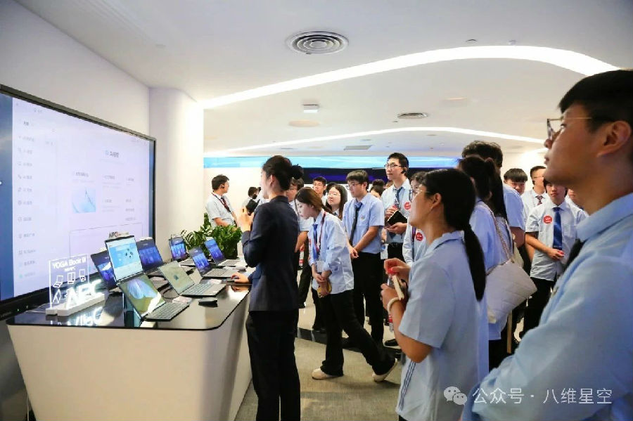 八維職業學校培育人工智能領域新飛躍的先鋒力量開啟未來科技精英新征程