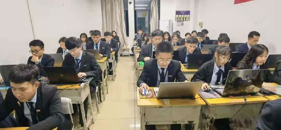 數(shù)據(jù)分析培訓(xùn)機(jī)構(gòu)哪家好？