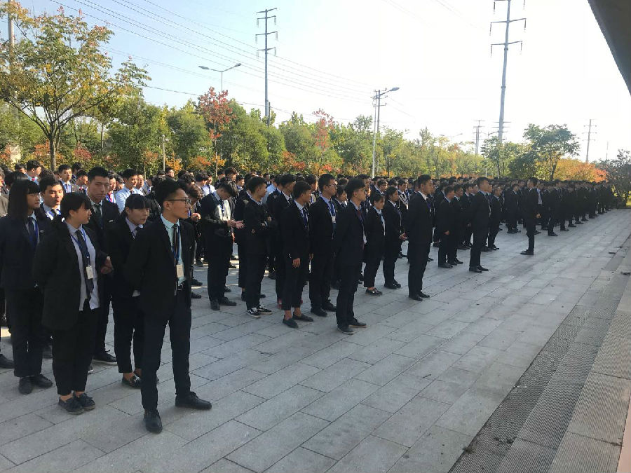 八維職業(yè)學(xué)校AIGC:引領(lǐng)創(chuàng)意科技新紀(jì)元,鑄就未來(lái)精英的輝煌舞臺(tái)!