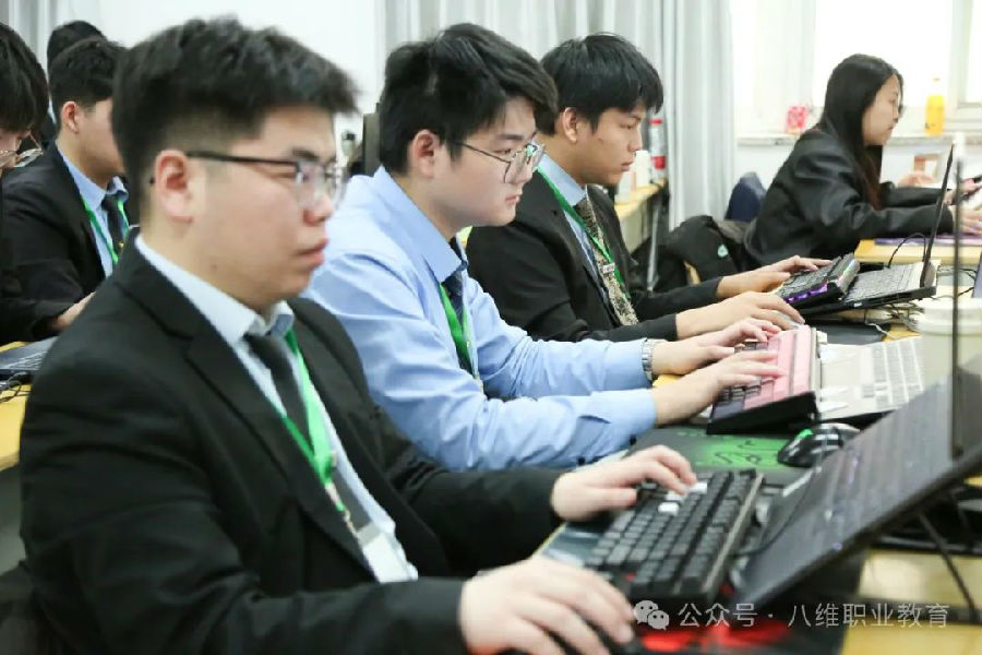 江蘇宿遷八維學校：人工智能教育領航者，鑄就未來精英的輝煌舞臺！