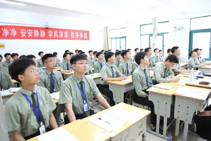 江蘇宿遷八維學校：塑造頂尖數字人才，開啟數字科技新時代的大門！